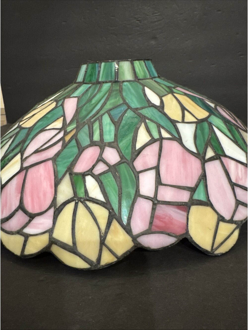 Tiffany Style Stained Glass Lamp 15” Shade Pink Yellow Green Floral Art Nouveau - Picture 6 of 7